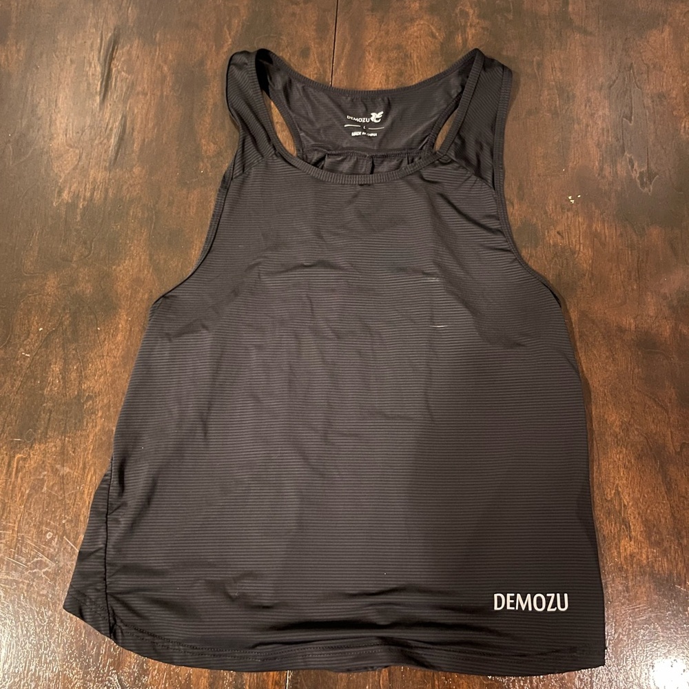 Demozu Large Women’s Athletic Tank Top